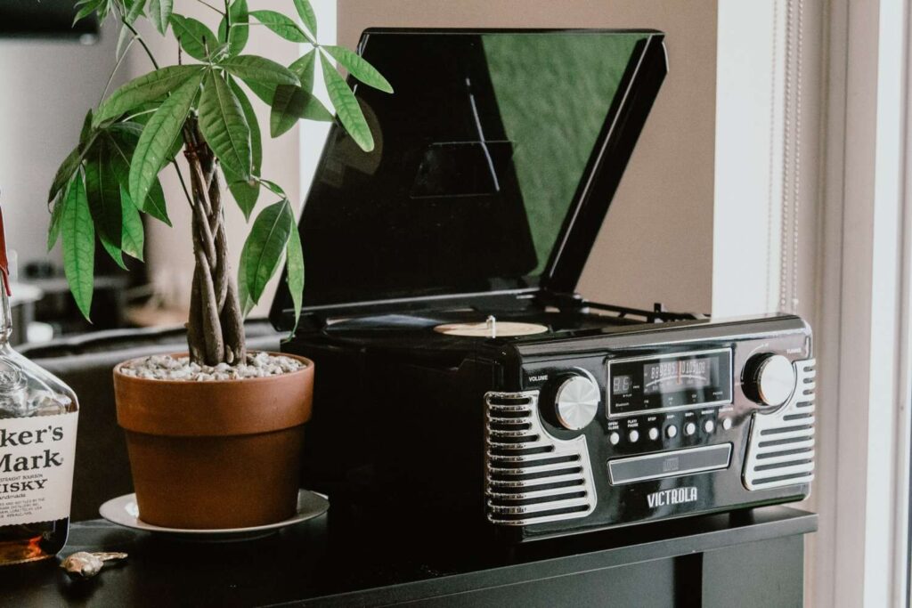 victrola record players nVn6HSRQVVk unsplash