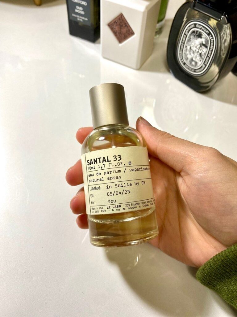 what does santal 33 smell like