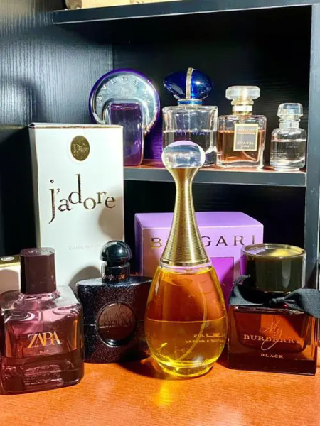 Perfumes inspired by designer