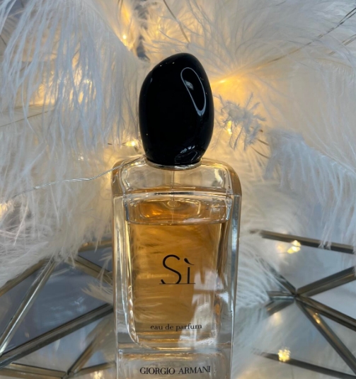 These 5 Giorgio Armani Dupes Smell Just Like the Original and Will Save You Big Time!