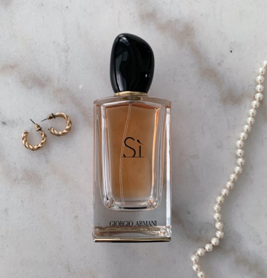 Armani's Sì Dupe Perfume