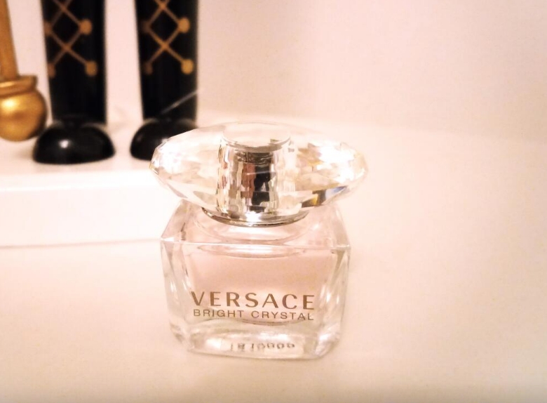 Where to Find the Best Versace Bright Crystal Absolu Dupe? 3 Top Choices for Similar Scents