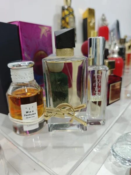 How to Find the Best Dupe for YSL Libre in the USA: A Master Perfumer's Supply Chain Guide 4 Side-by-side visual comparison of a $150 luxury designer lavender perfume and a lab-direct affordable alternative in the USA.