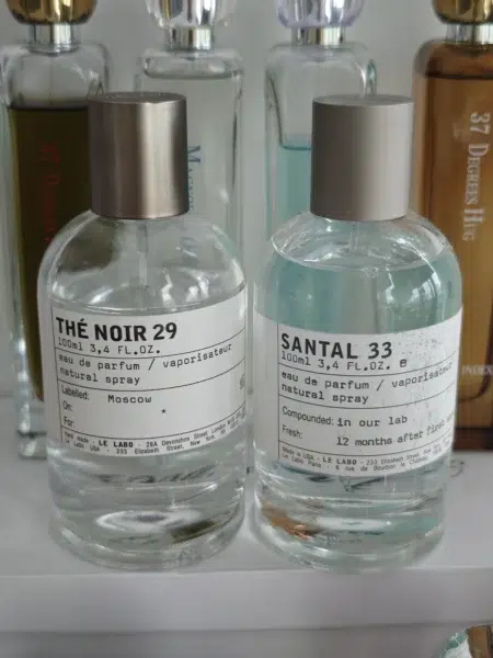 How to Find the Best Le Labo Dupes That Actually Last (2026 USA Perfumer's Guide) 1 Side-by-side cost and concentration comparison of a $300 luxury Le Labo perfume and a high-quality factory-direct Extrait de Parfum alternative.