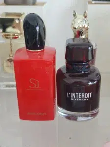 Close-up visual comparison between a traditional luxury chypre-floral perfume and a high-concentration 20% Eau de Parfum crafted for all-day skin longevity.