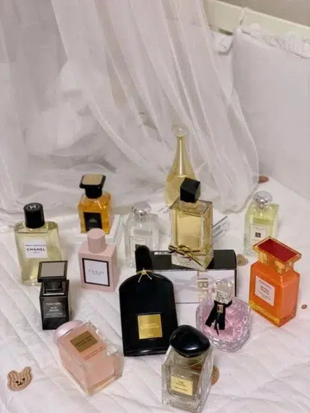 Visual cost breakdown comparing a traditional luxury sweet smelling perfume with a factory-direct fragrance alternative.