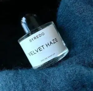 How to Find the Perfect Byredo Velvet Haze Dupe: A Formulation Expert’s Guide to Earthy Coconut & Patchouli in the USA 1 Side-by-side comparison of a $250 luxury Byredo Velvet Haze bottle and an affordable Extrait de Parfum alternative highlighting the actual cost breakdown of fragrance oils.