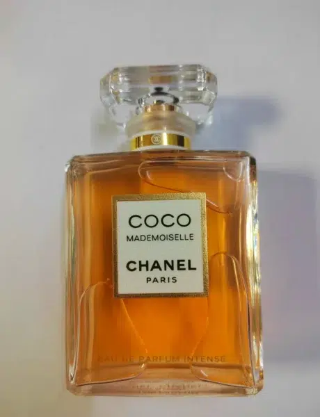 How to Find the Perfect Chanel Coco Mademoiselle Dupe in 2026 1 Chanel Coco Mademoiselle and affordable perfume alternative side-by-side comparison